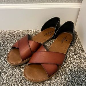 American Eagle Sandals